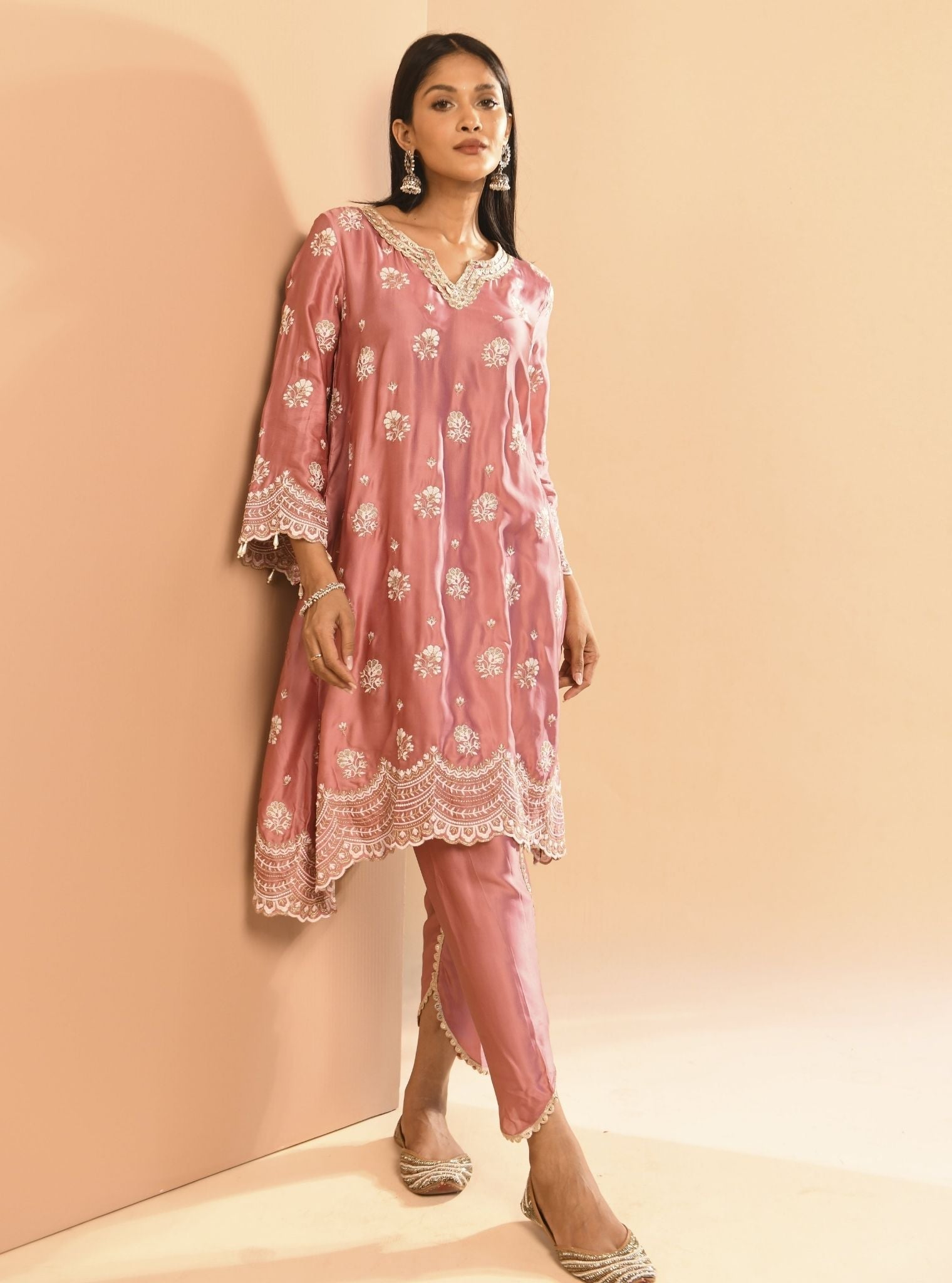 Mehar Luxe Satin Mauve Kurta Set