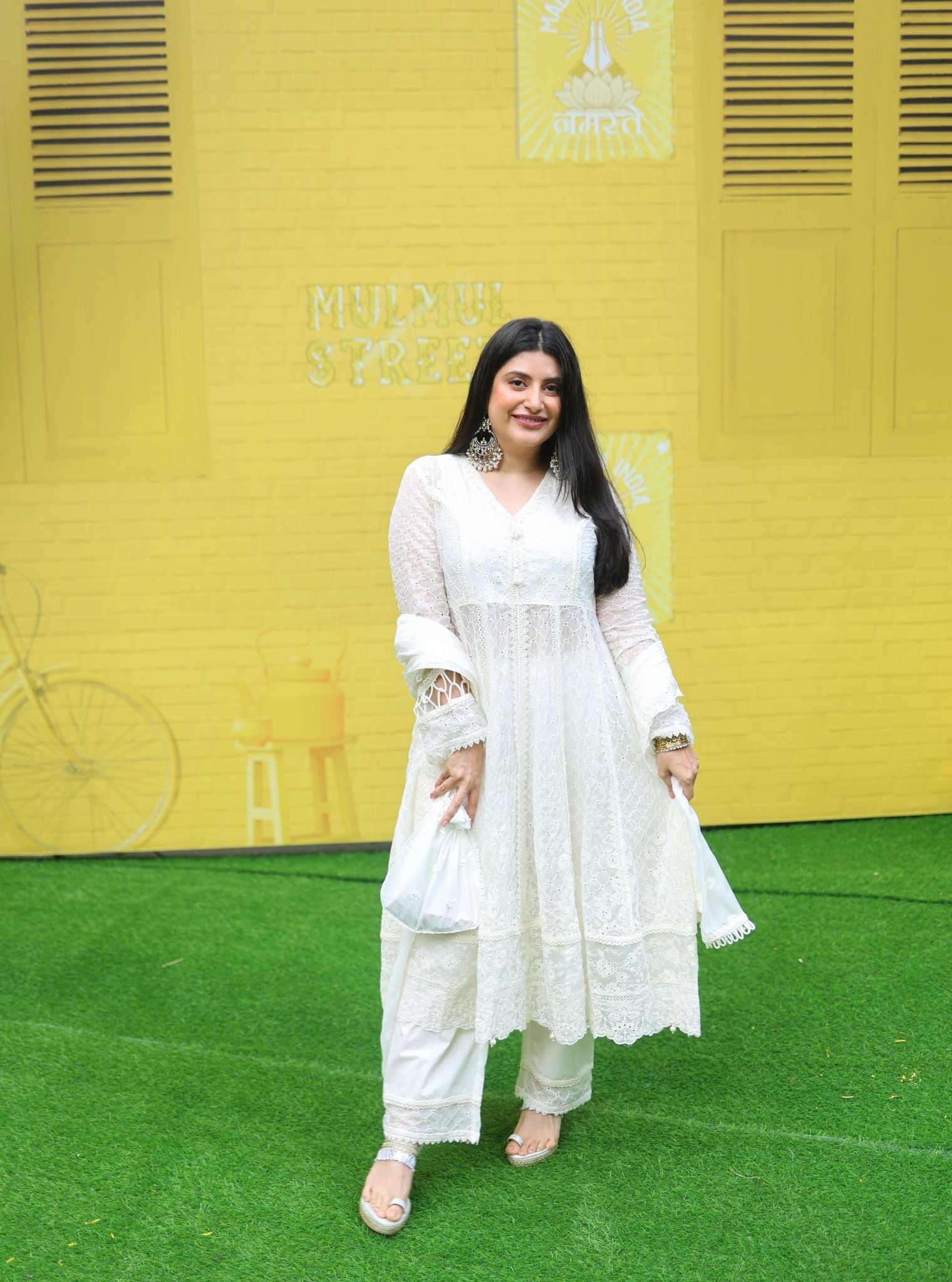 Ilaa Organza Off White Anarkali Kurta Set