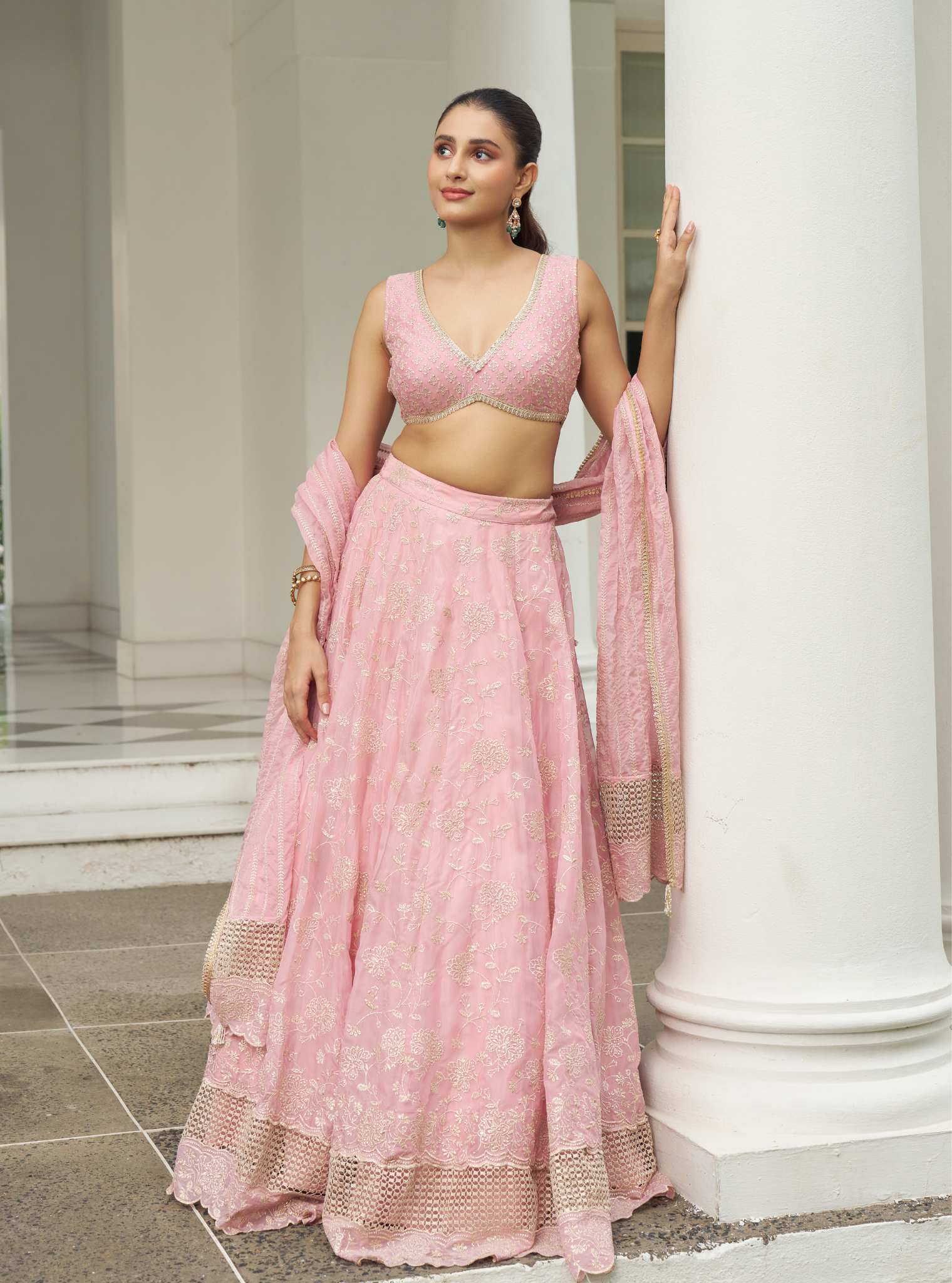 Riwaayat Organza Onion Pink lehenga