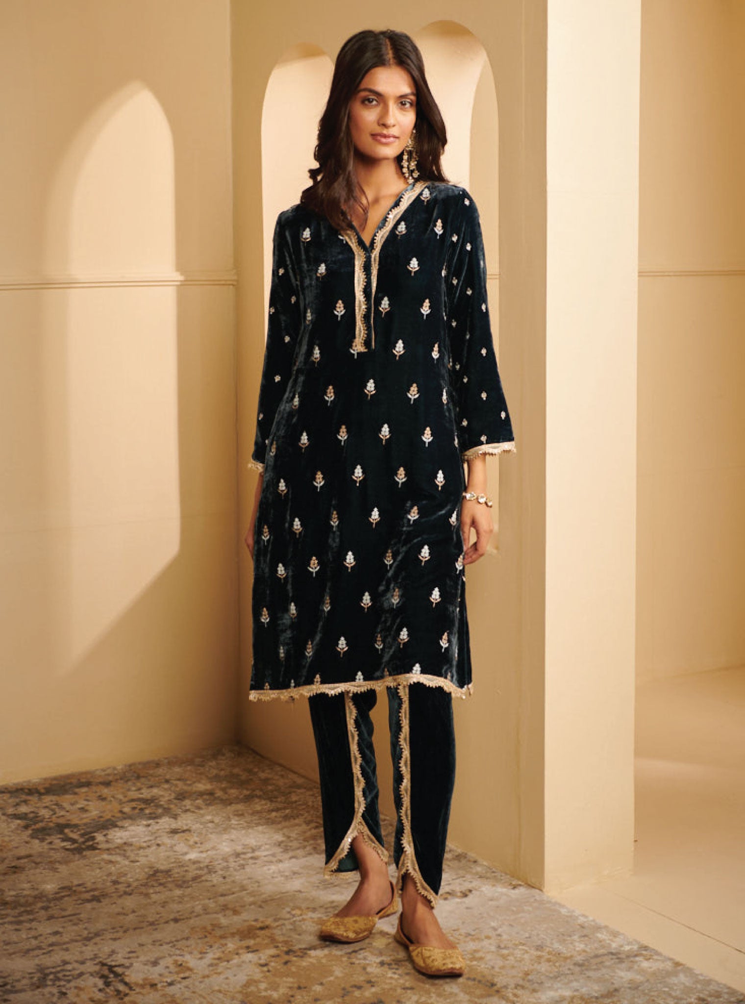 Malia Velvet Navy Kurta Set