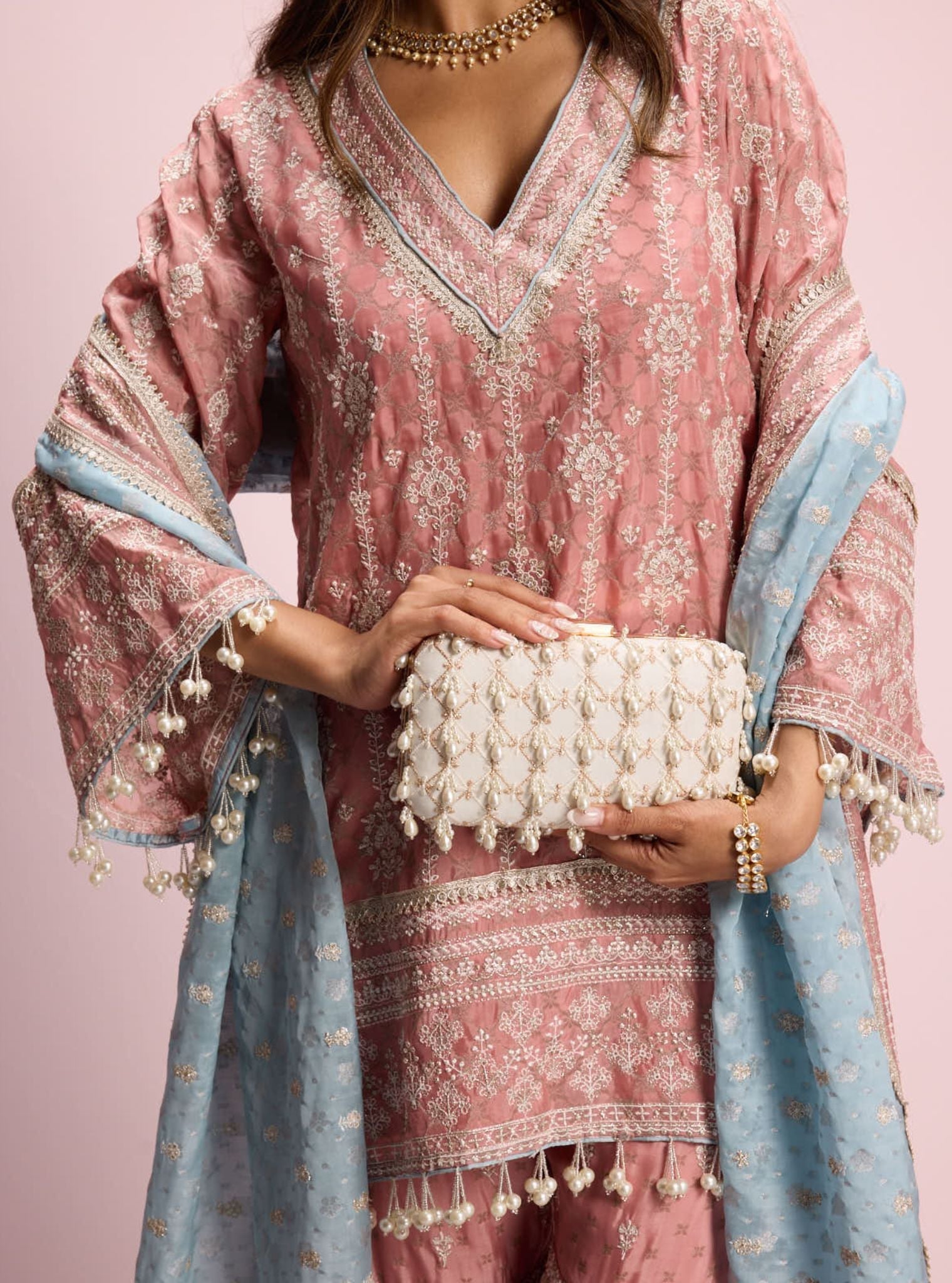 Mulmul Perla white Clutch Bag