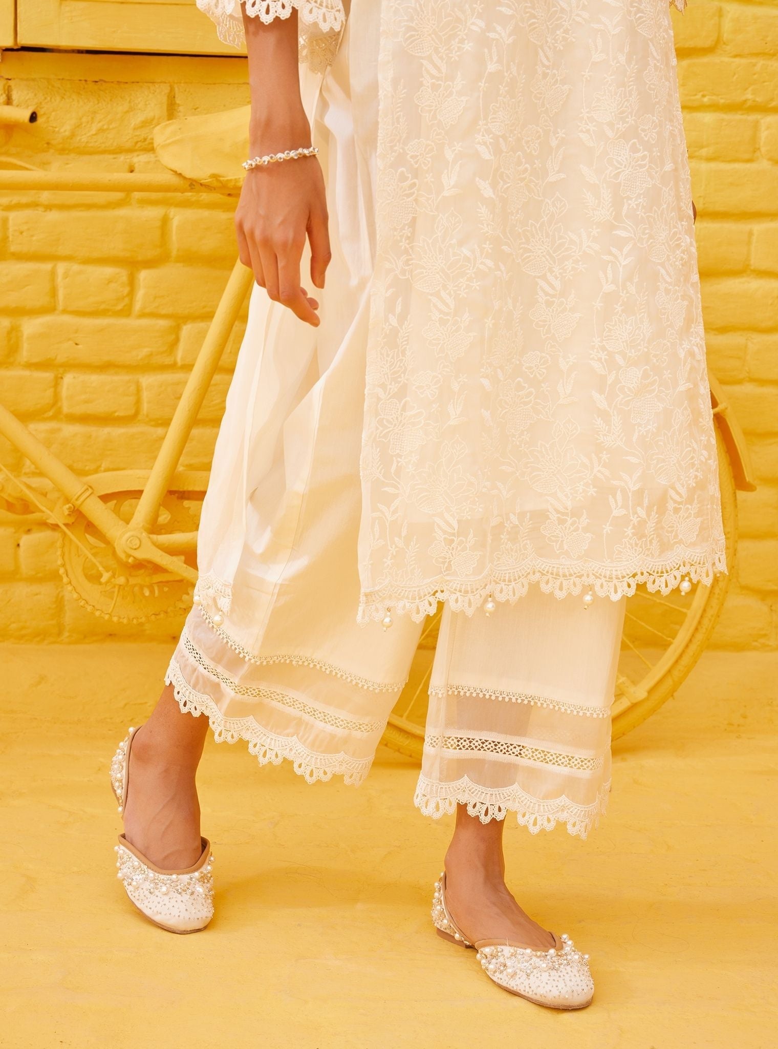Cahya Organza Off White Kurta Set