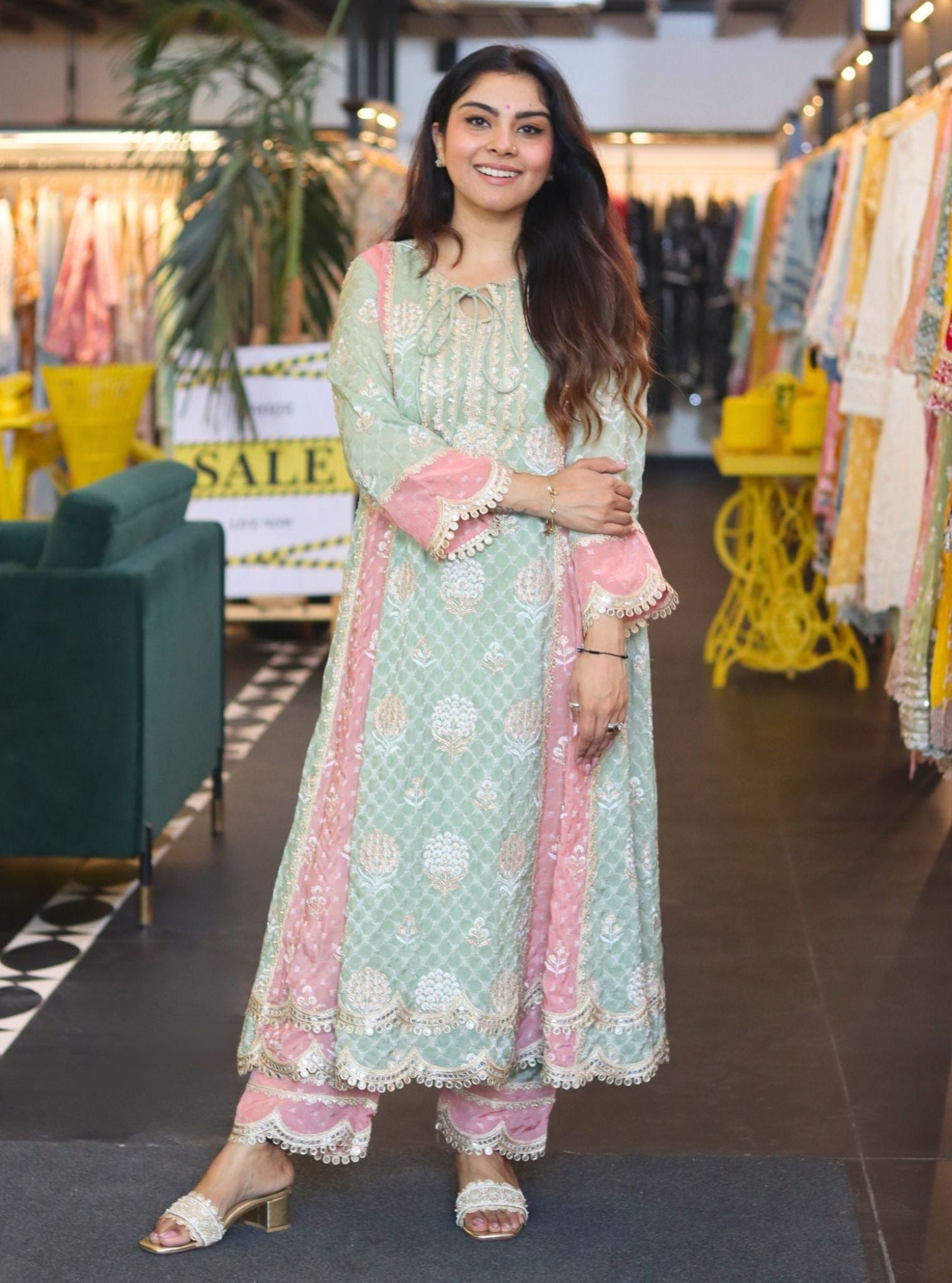 Kairee Banarsi Green Kurta Set