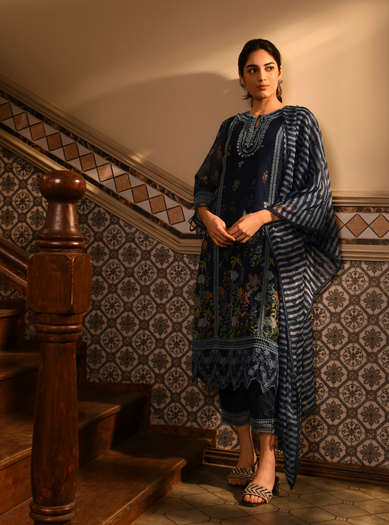 Neda Organza Printed Navy Kurta Set