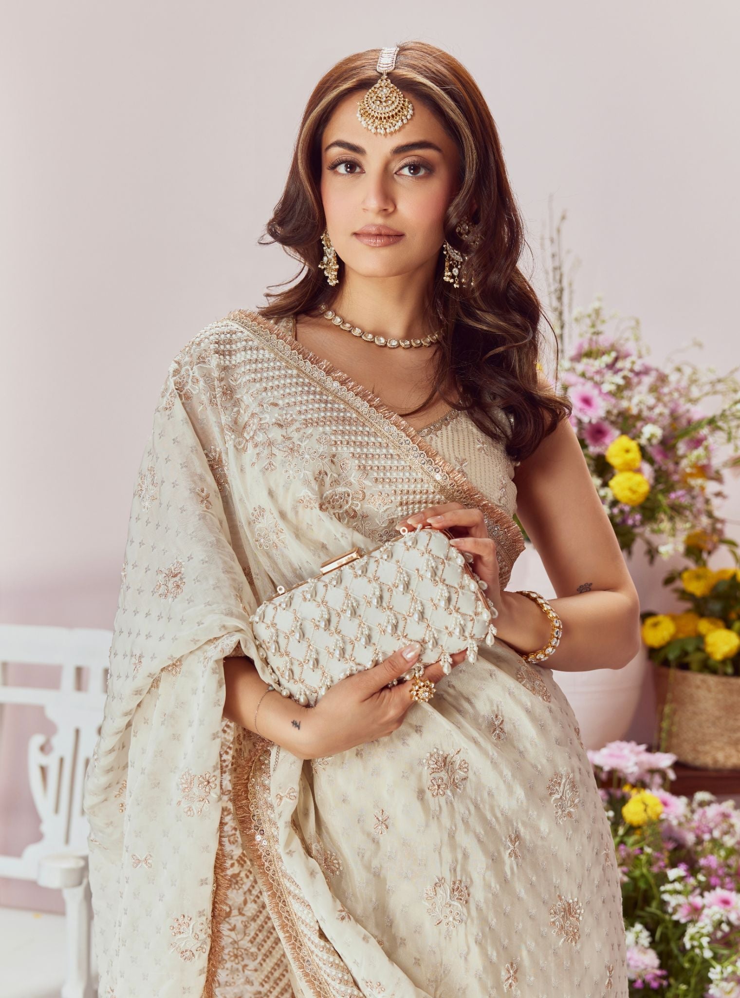 Mulmul Perla white Clutch Bag