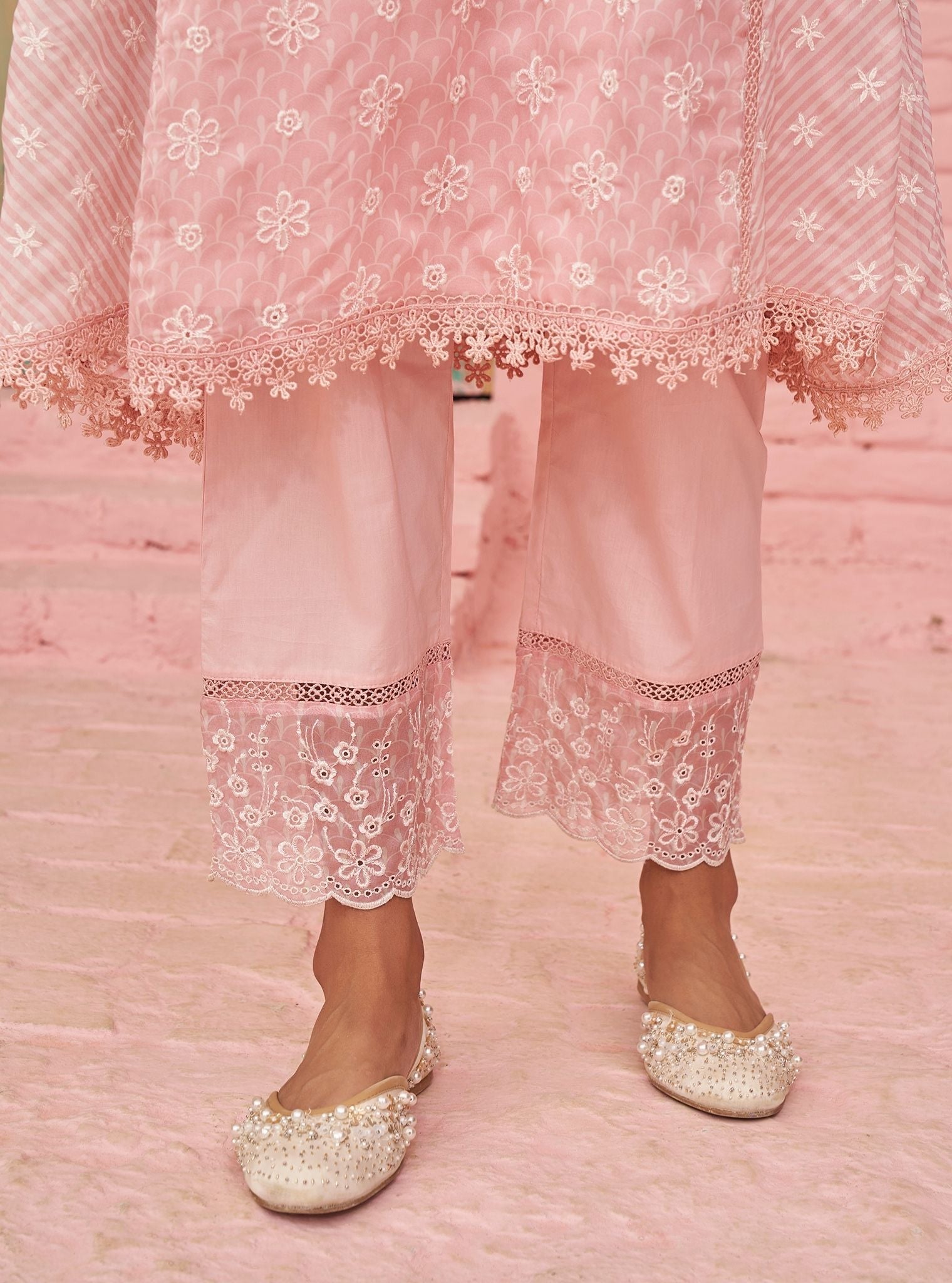 Elowyn Organza Printed Pink Kurta Set