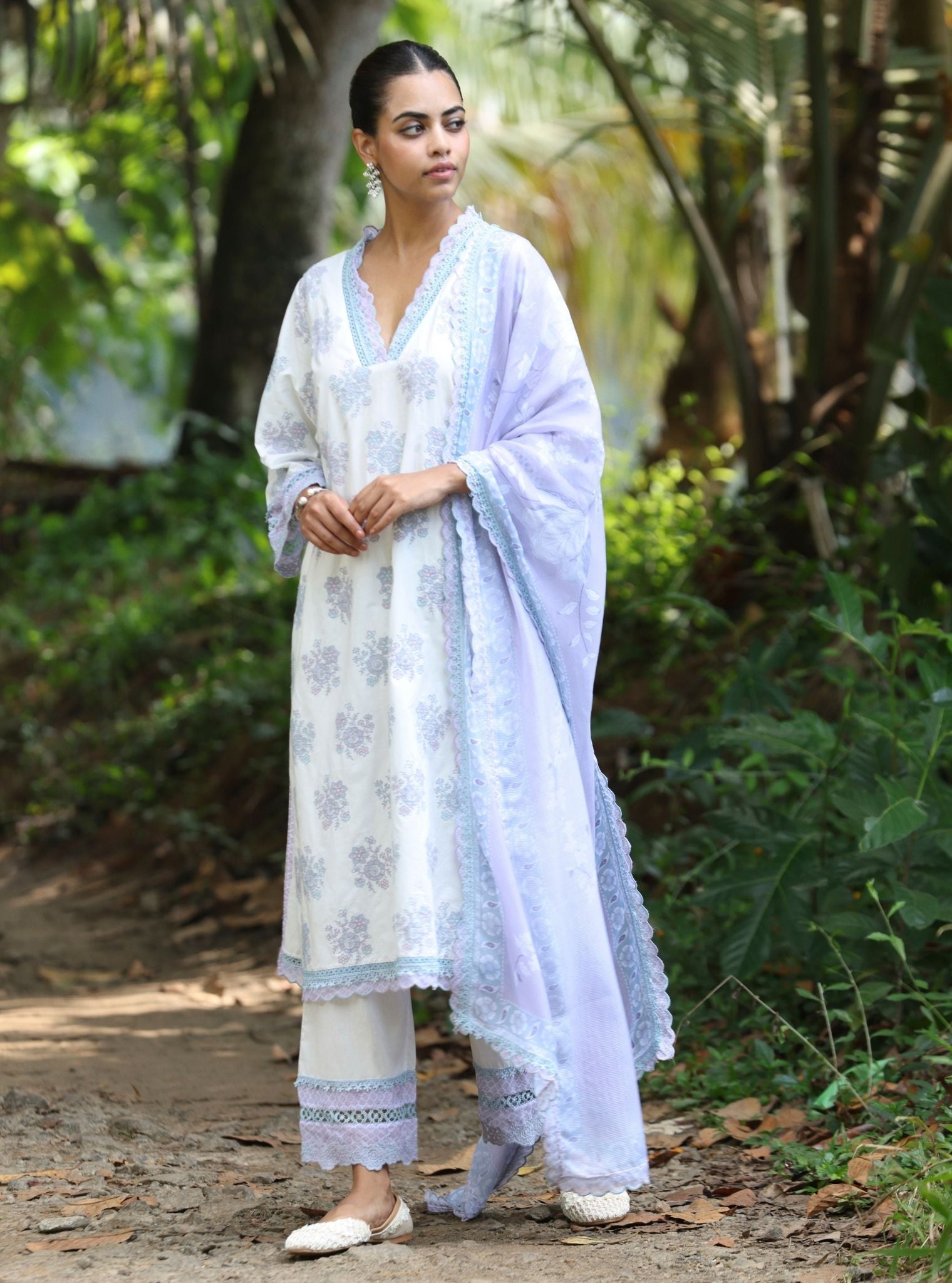 Mulmul Tabby Printed Aiza Lilac Dupatta