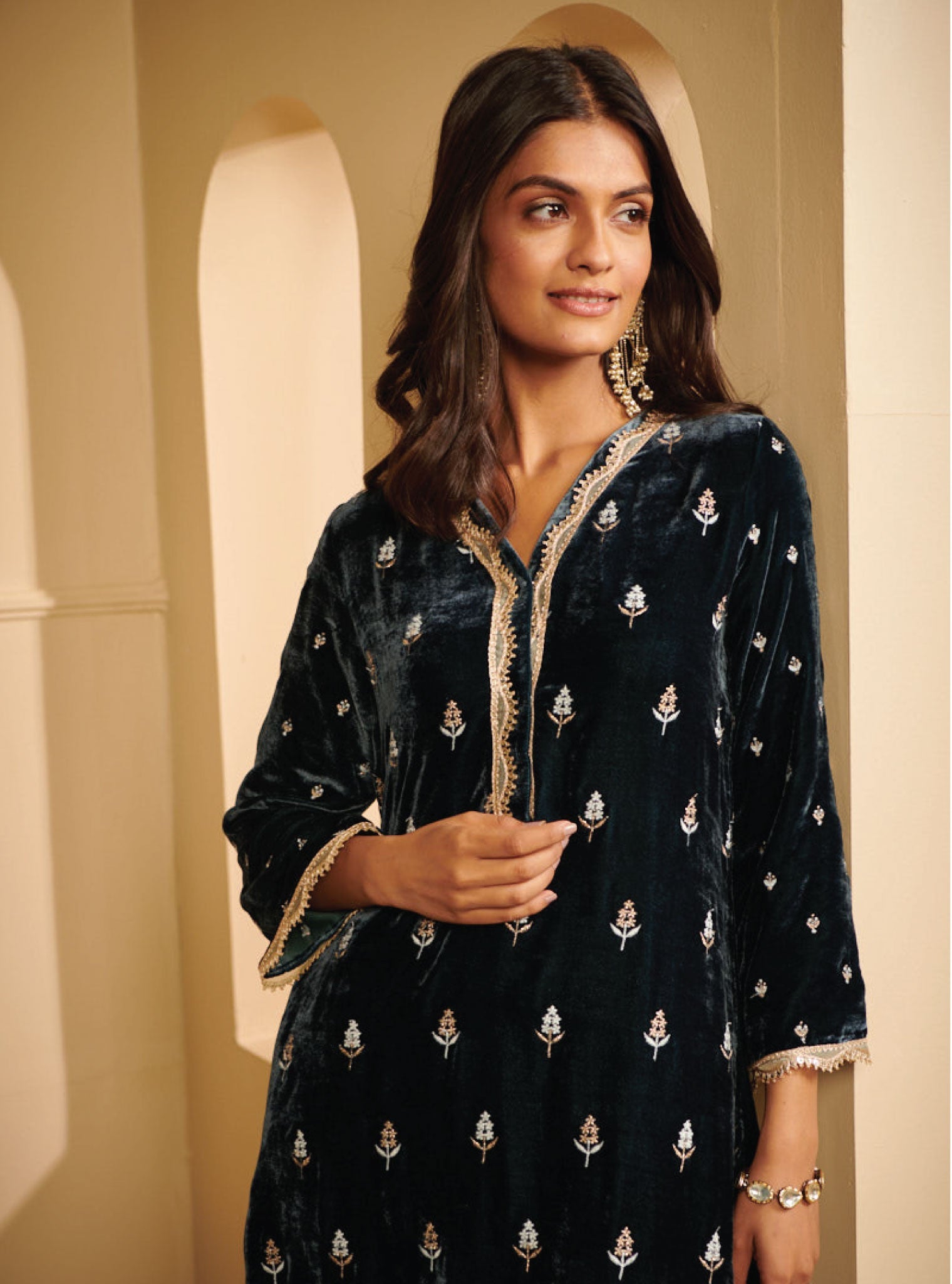 Malia Velvet Navy Kurta Set