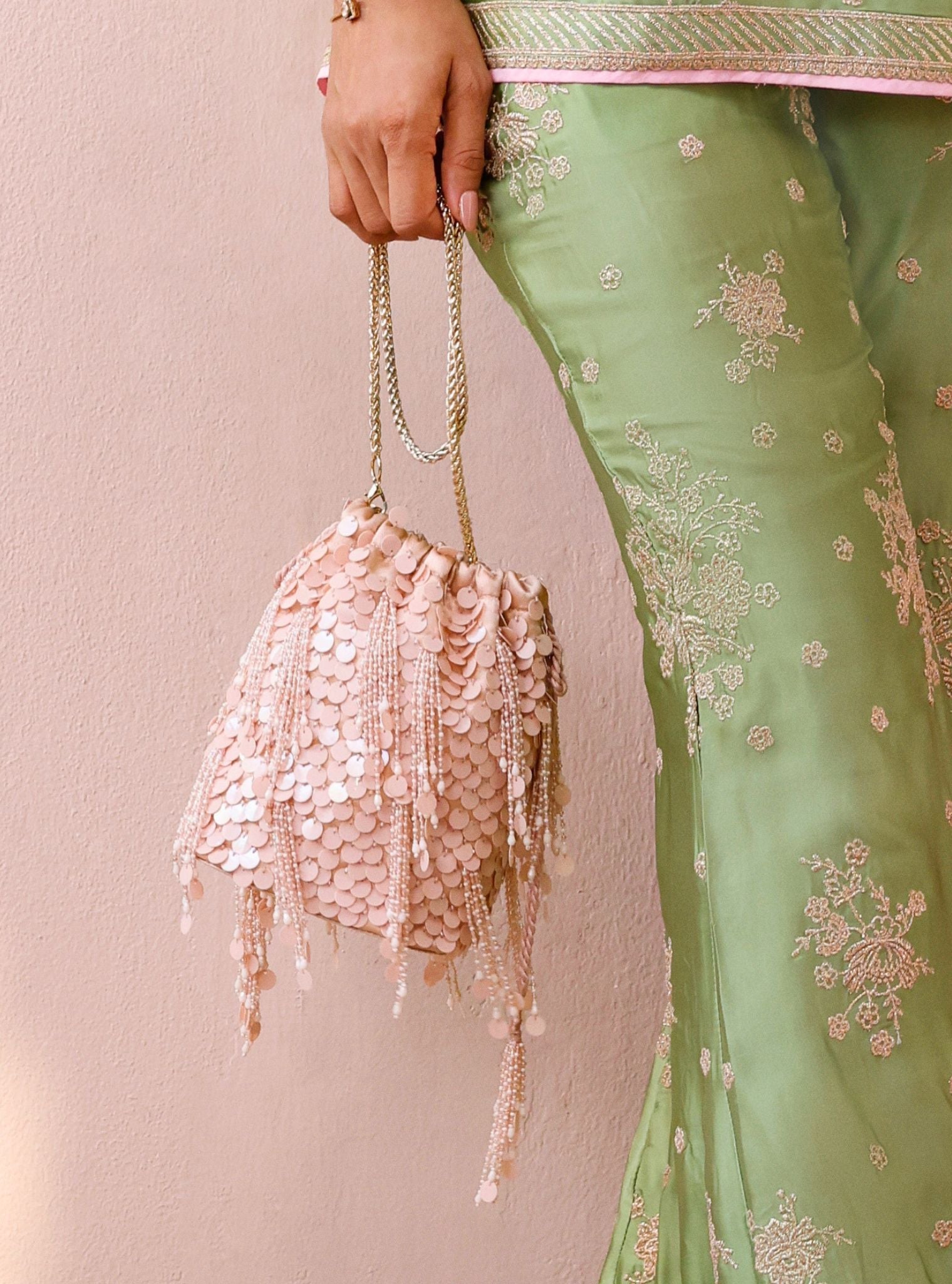 Roze Pink Tassel Potli Bag
