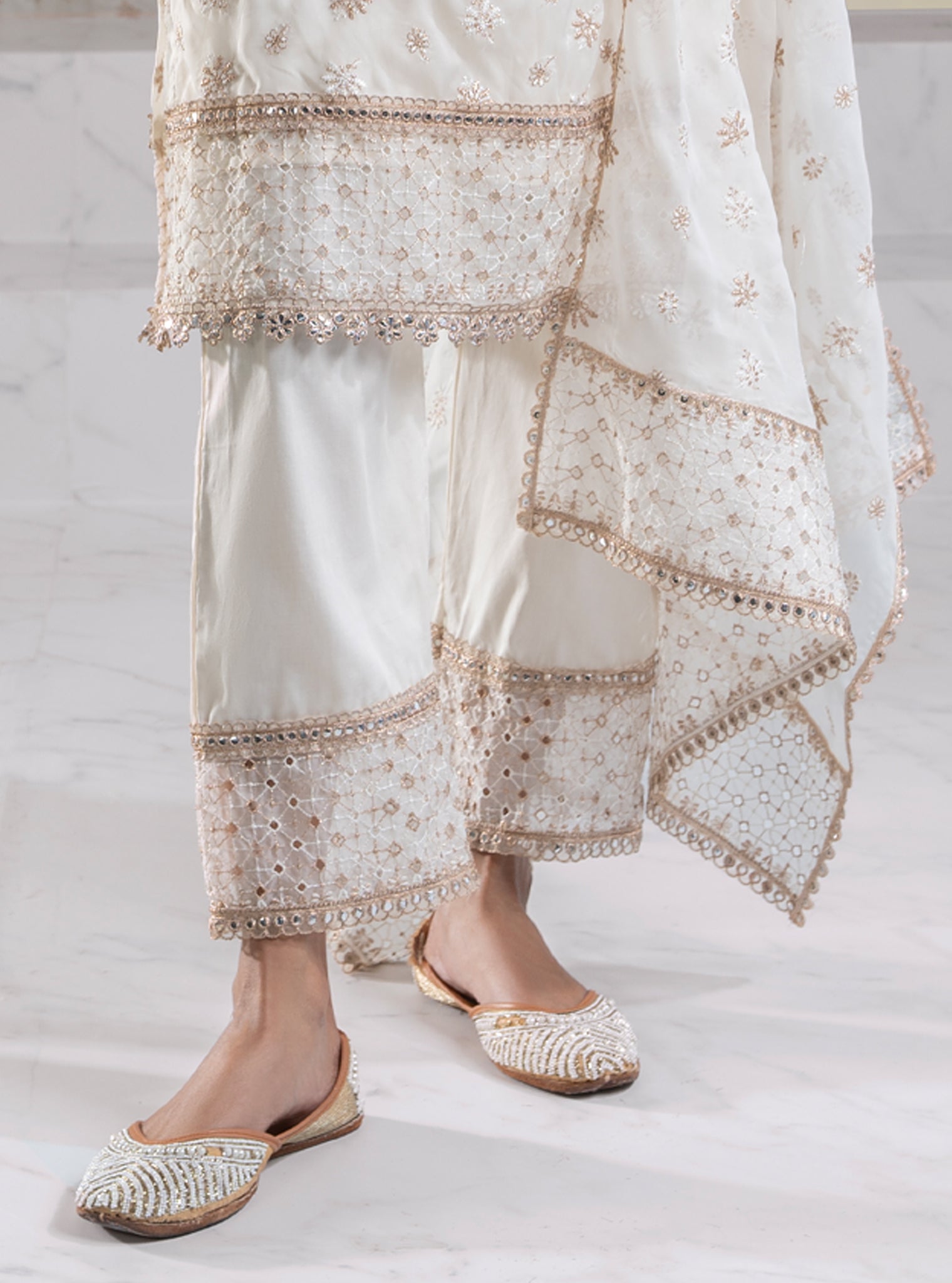 Ilahi Organza Off White Kurta Set