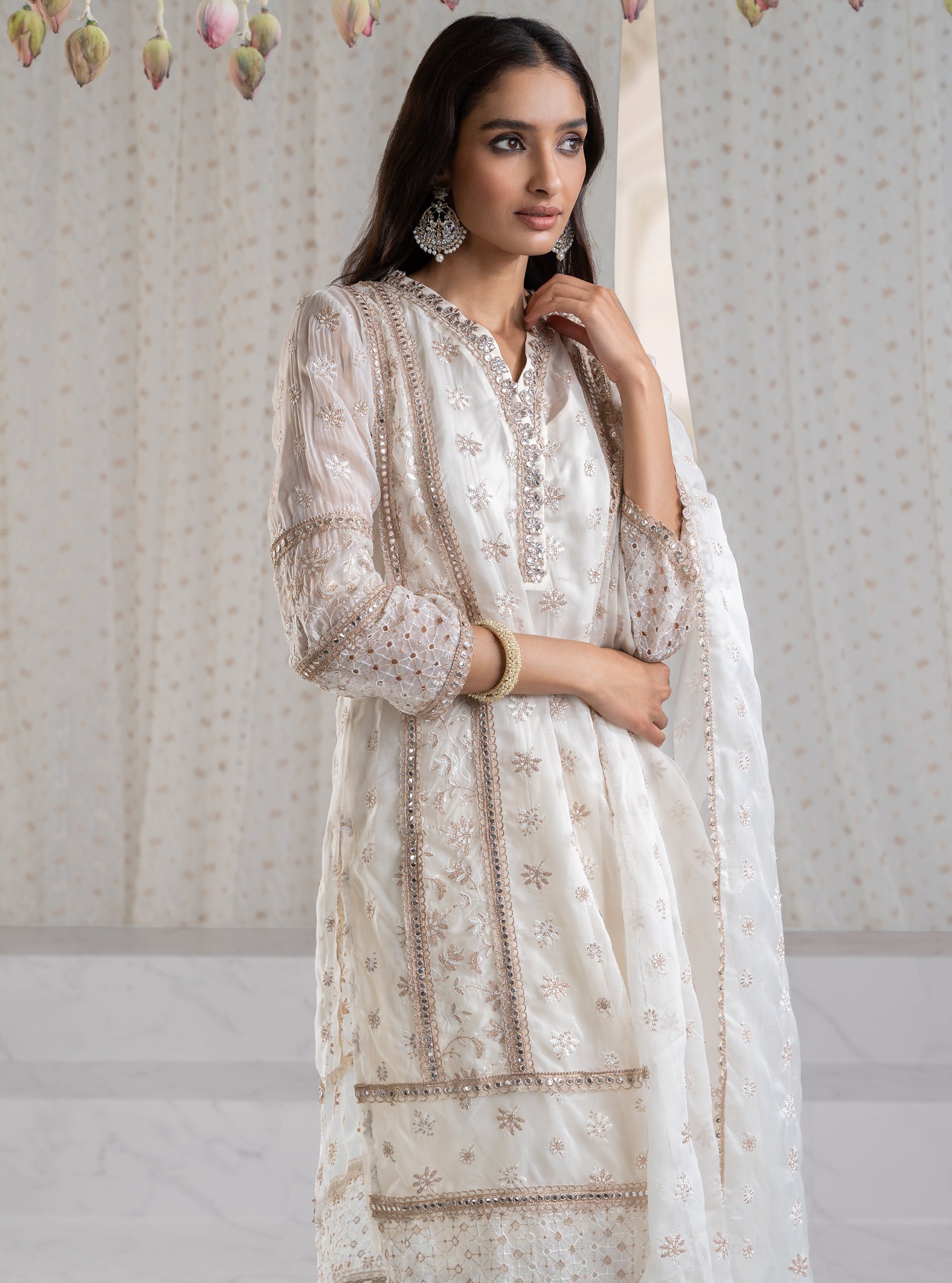 Ilahi Organza Off White Kurta Set