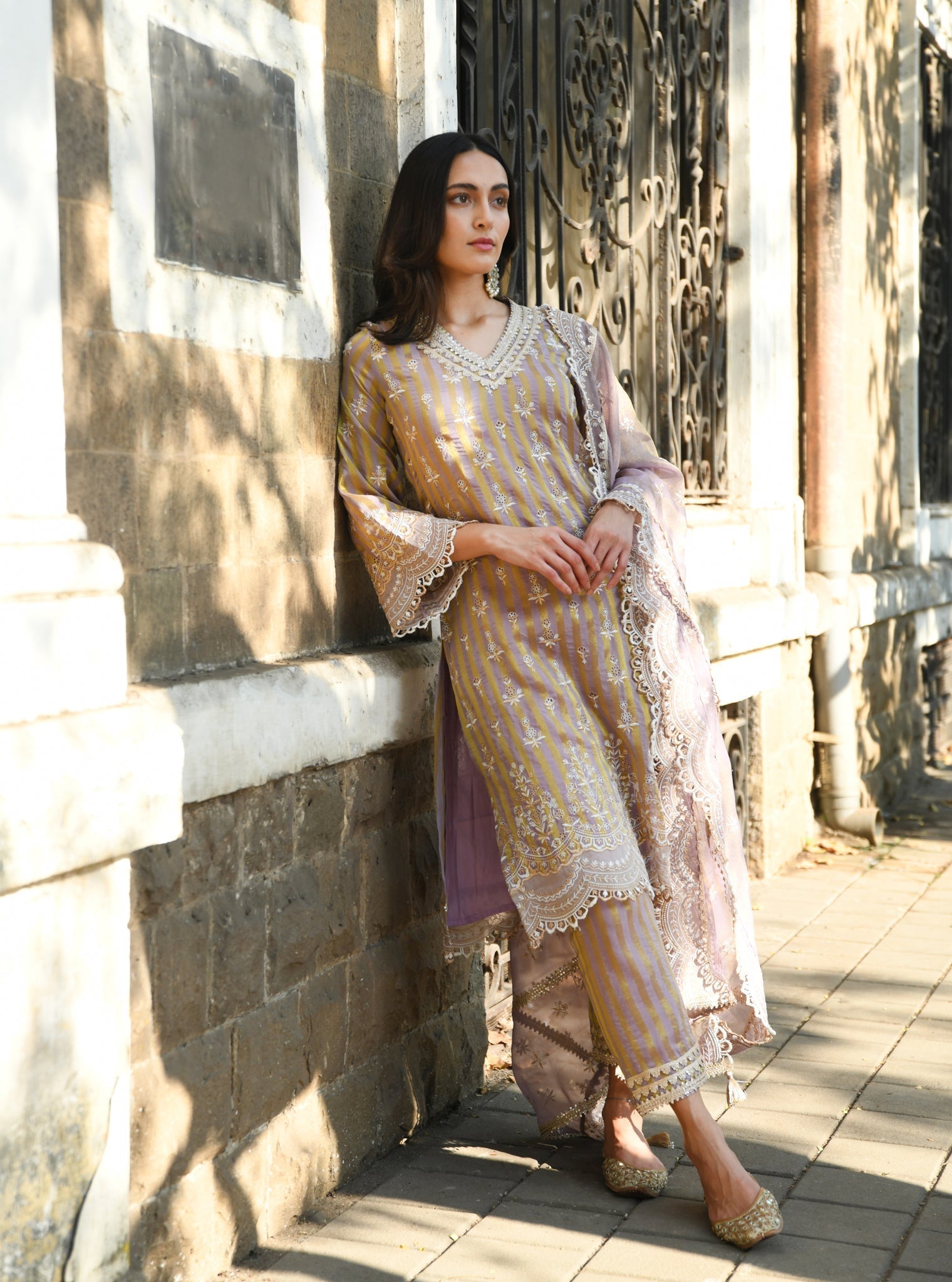 Dasheri Banarsi Lavender Kurta Set