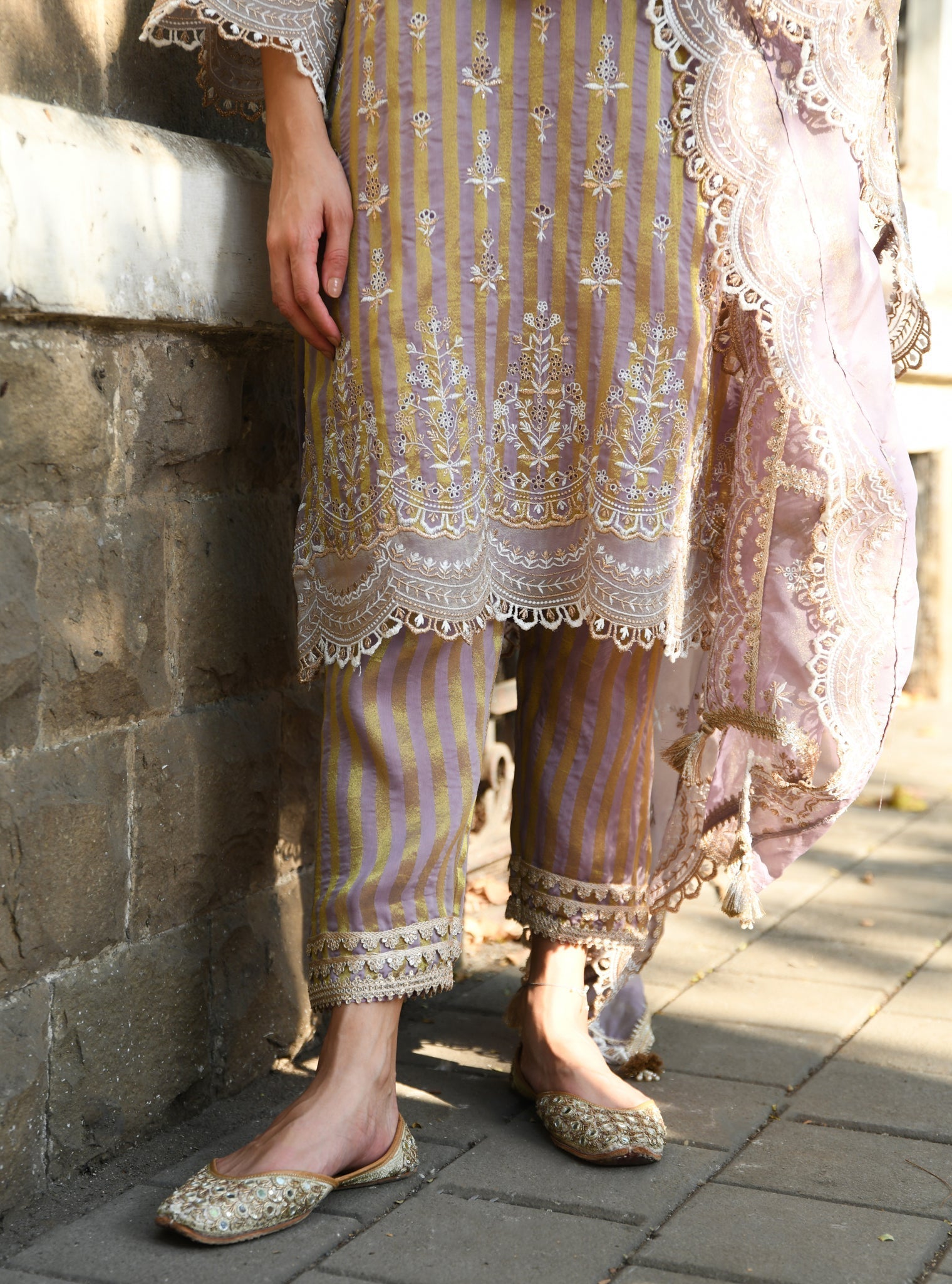 Dasheri Banarsi Lavender Kurta Set