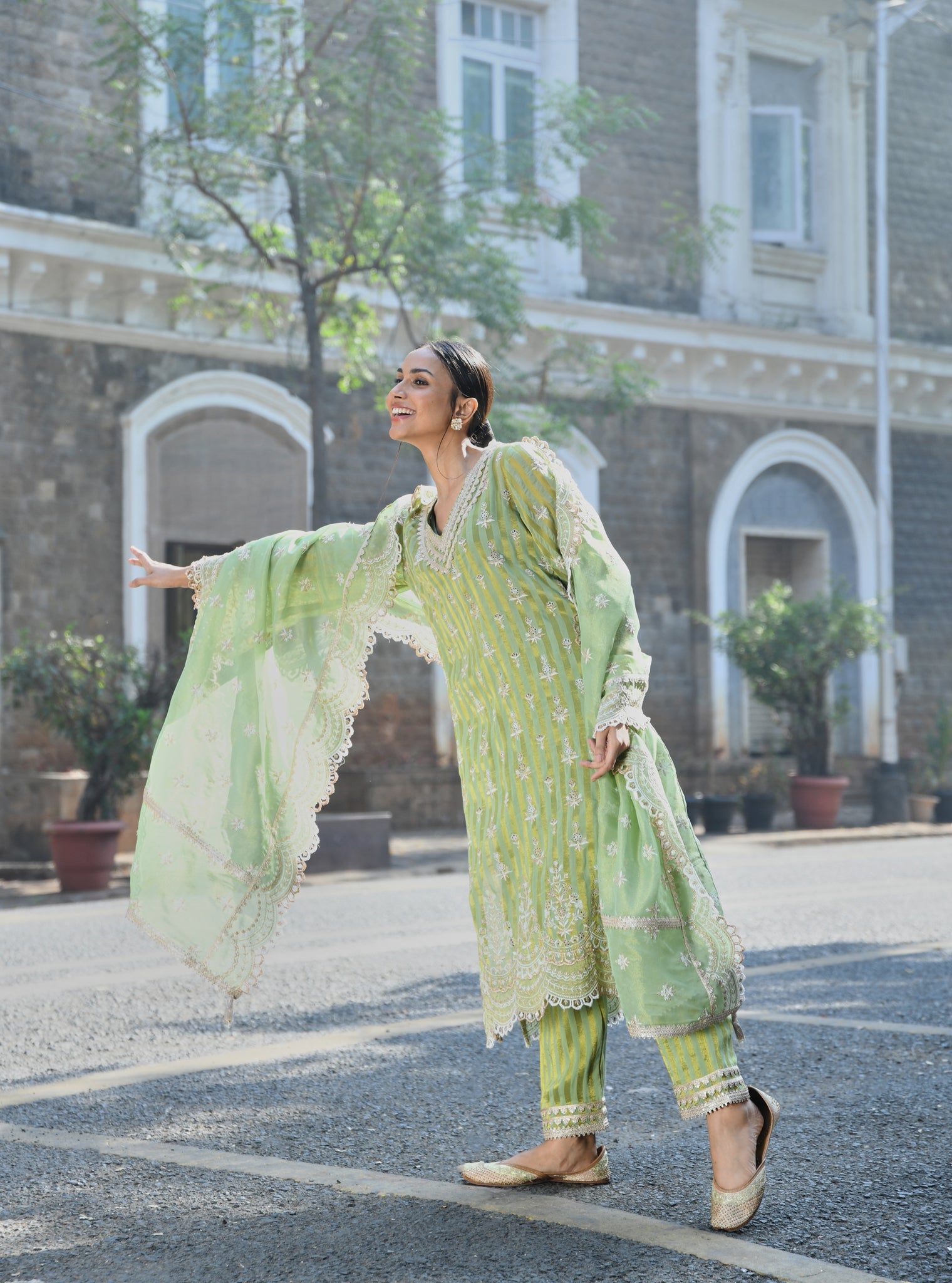 Dasheri Banarsi Green Kurta Set