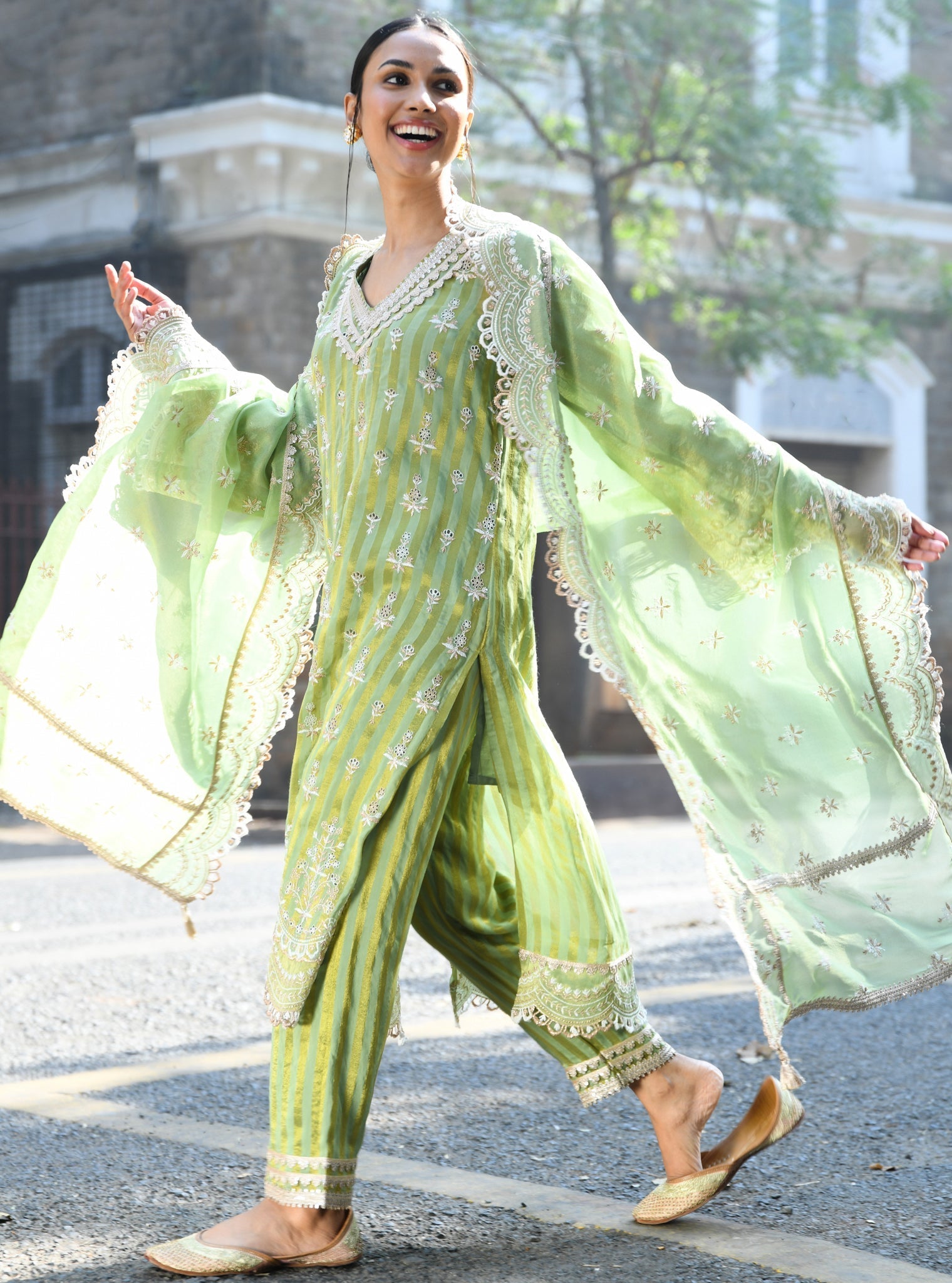 Dasheri Banarsi Green Kurta Set