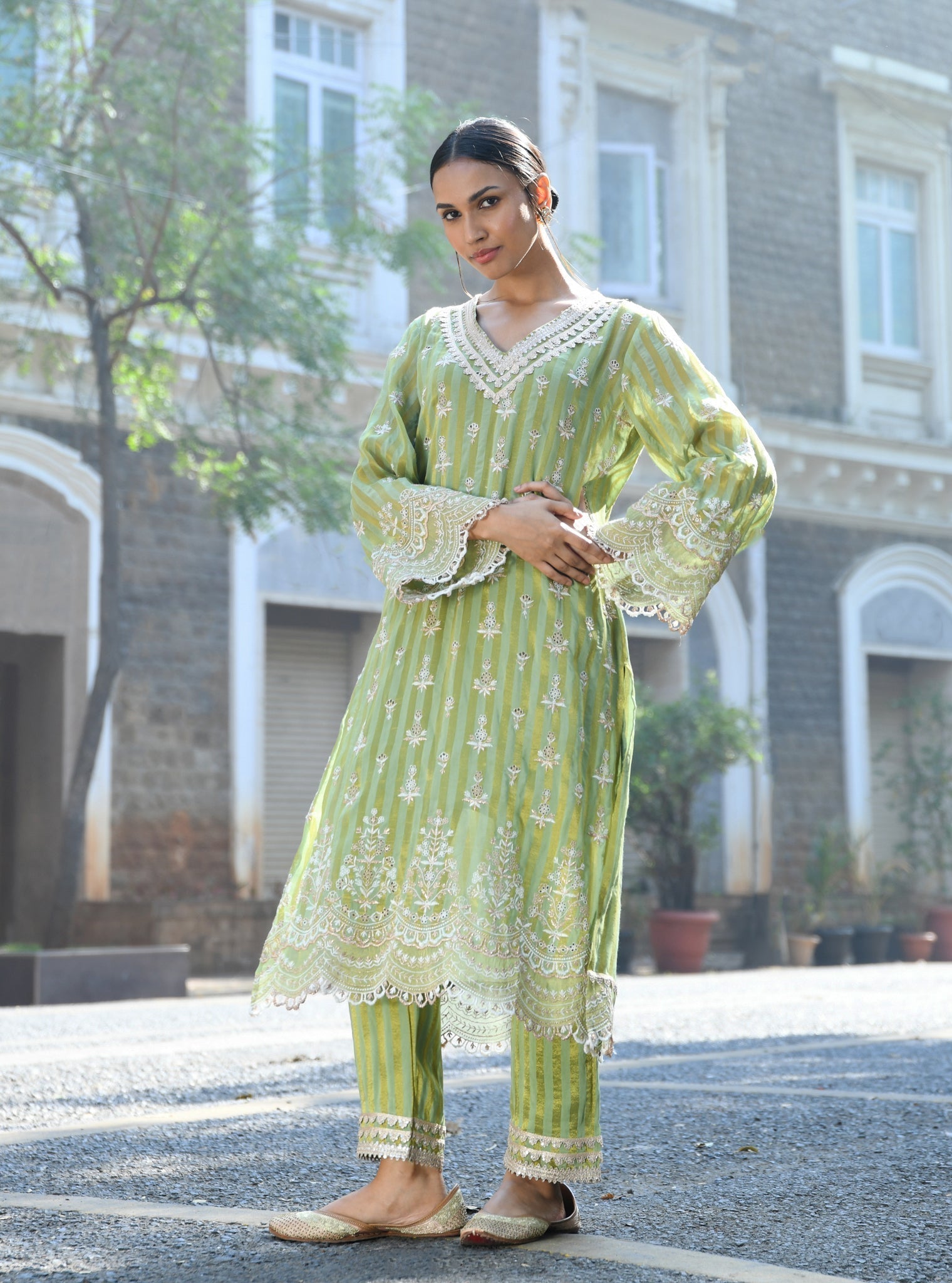 Dasheri Banarsi Green Kurta Set
