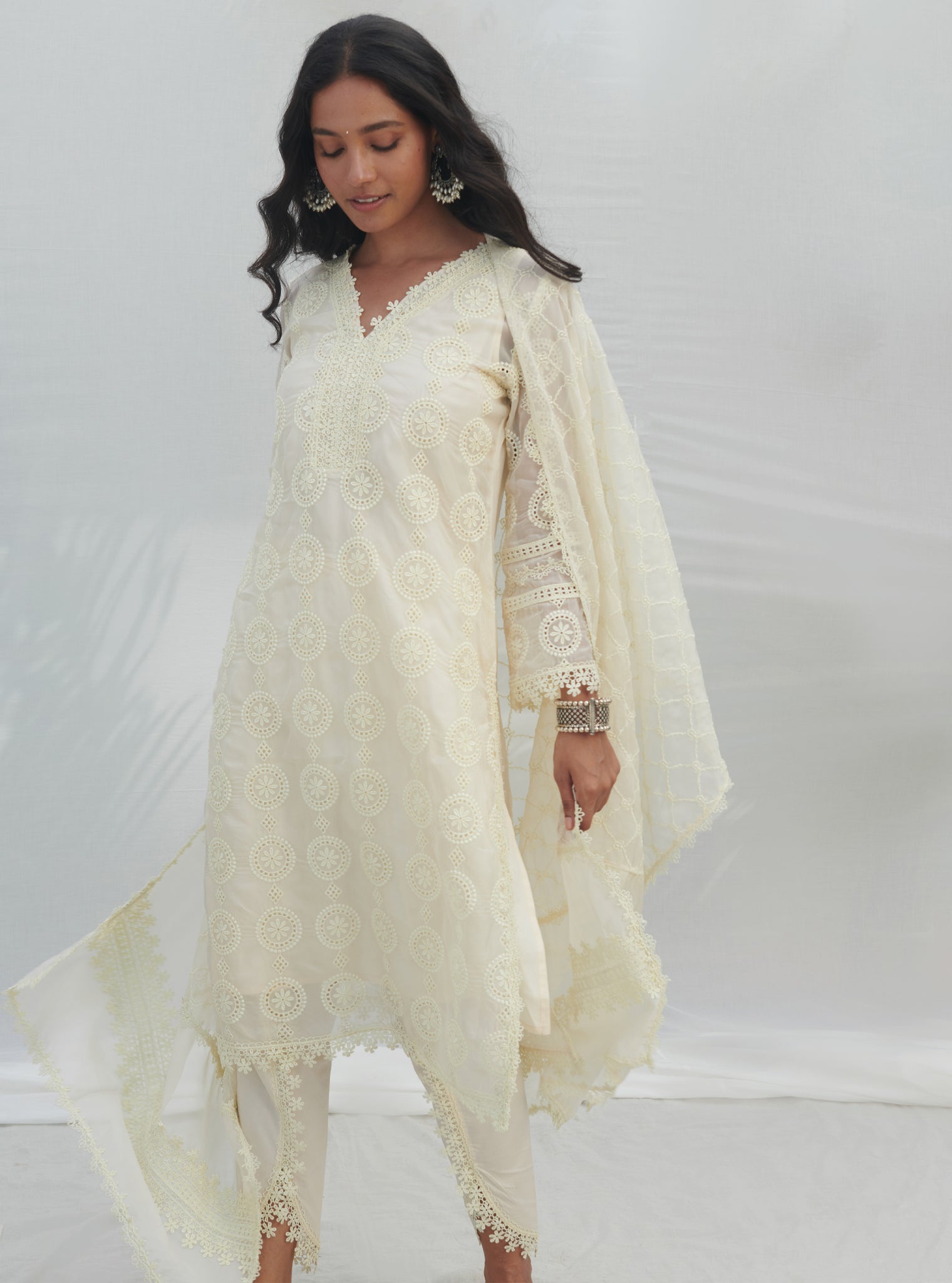 Nelli Organza White Kurta Set