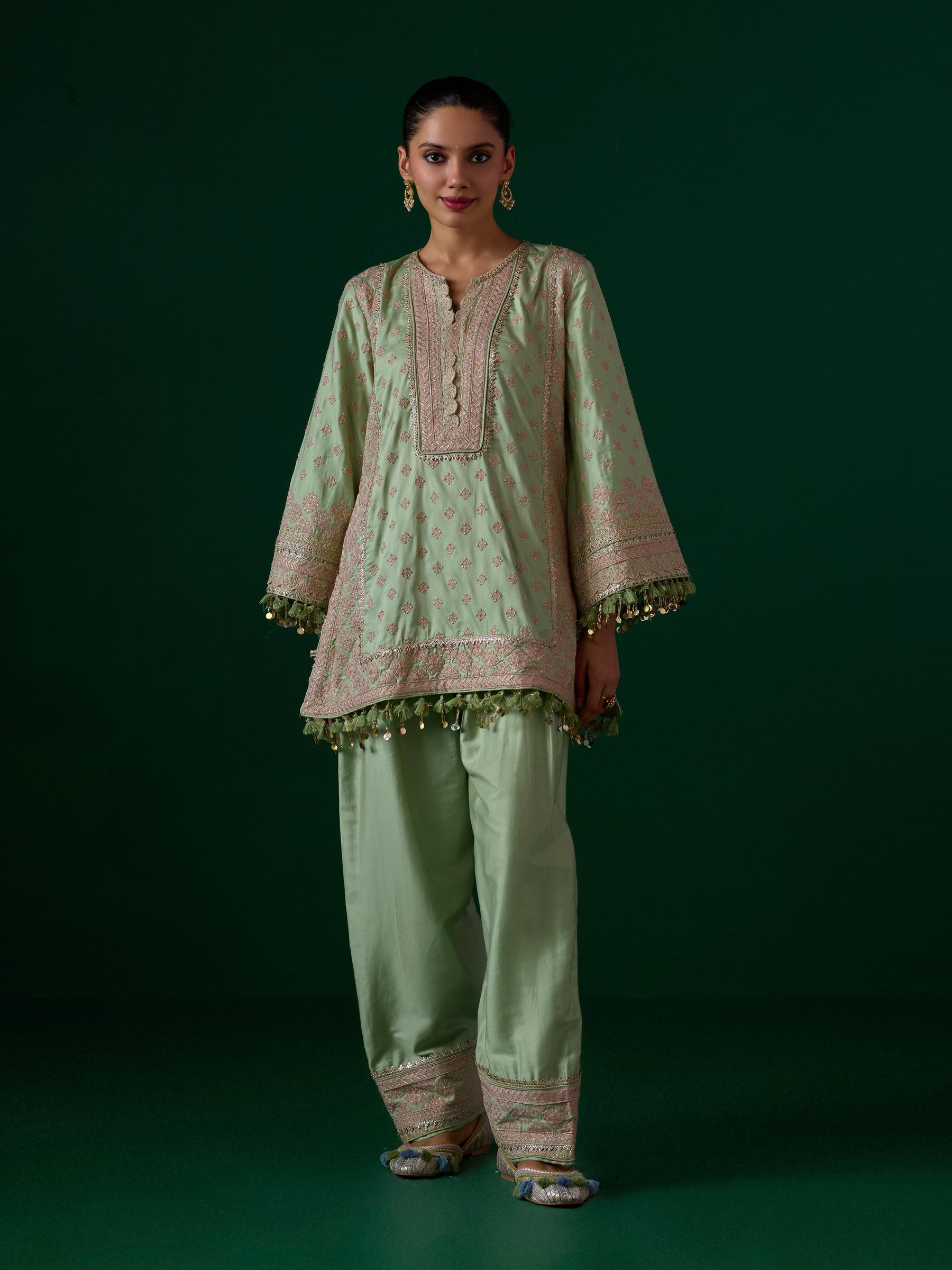 Arna Pima Satin Green Kurta Set