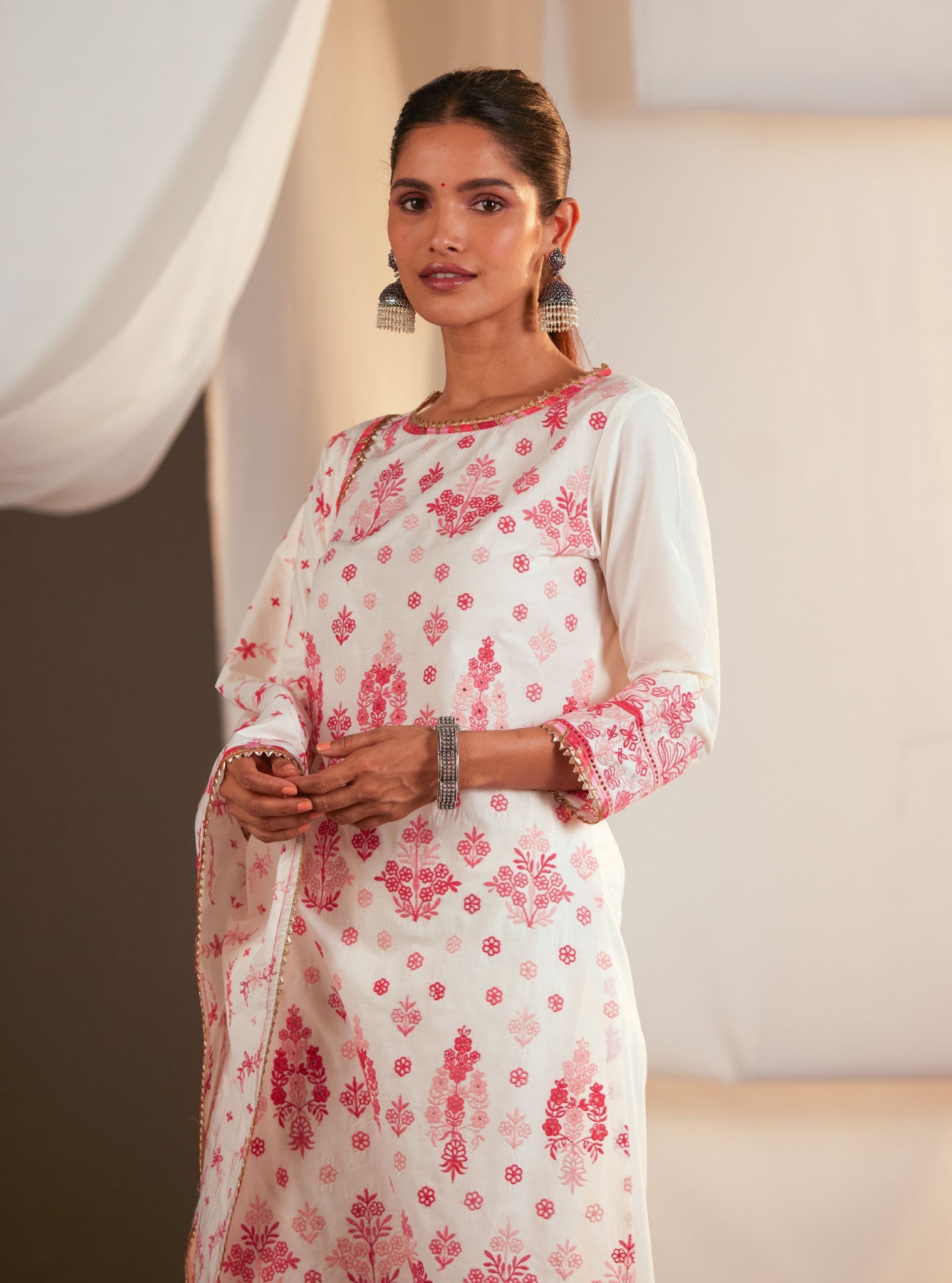 Zahava Supima Cotton Off White/Pink Kurta Set