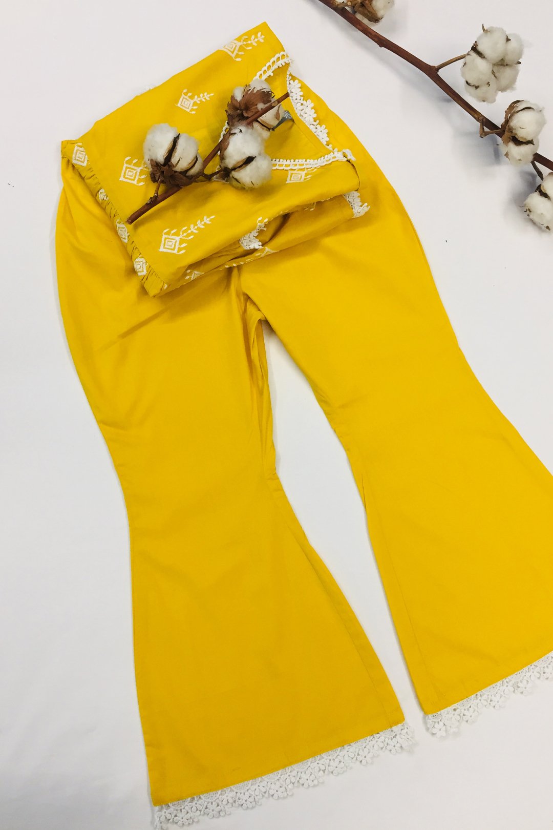 Mulmul Cotton Bud Kurta With Bud Pant